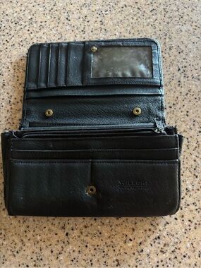 Wilsons Leather Black  Leather Wallet with ID Window